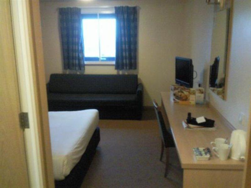 Travelodge London City Airport Exterior foto